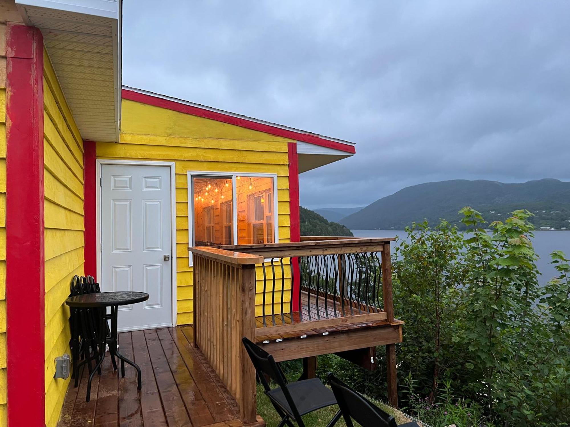 Knotty Pine Ocean Front Suite - Adults Only Ingonish Exterior foto